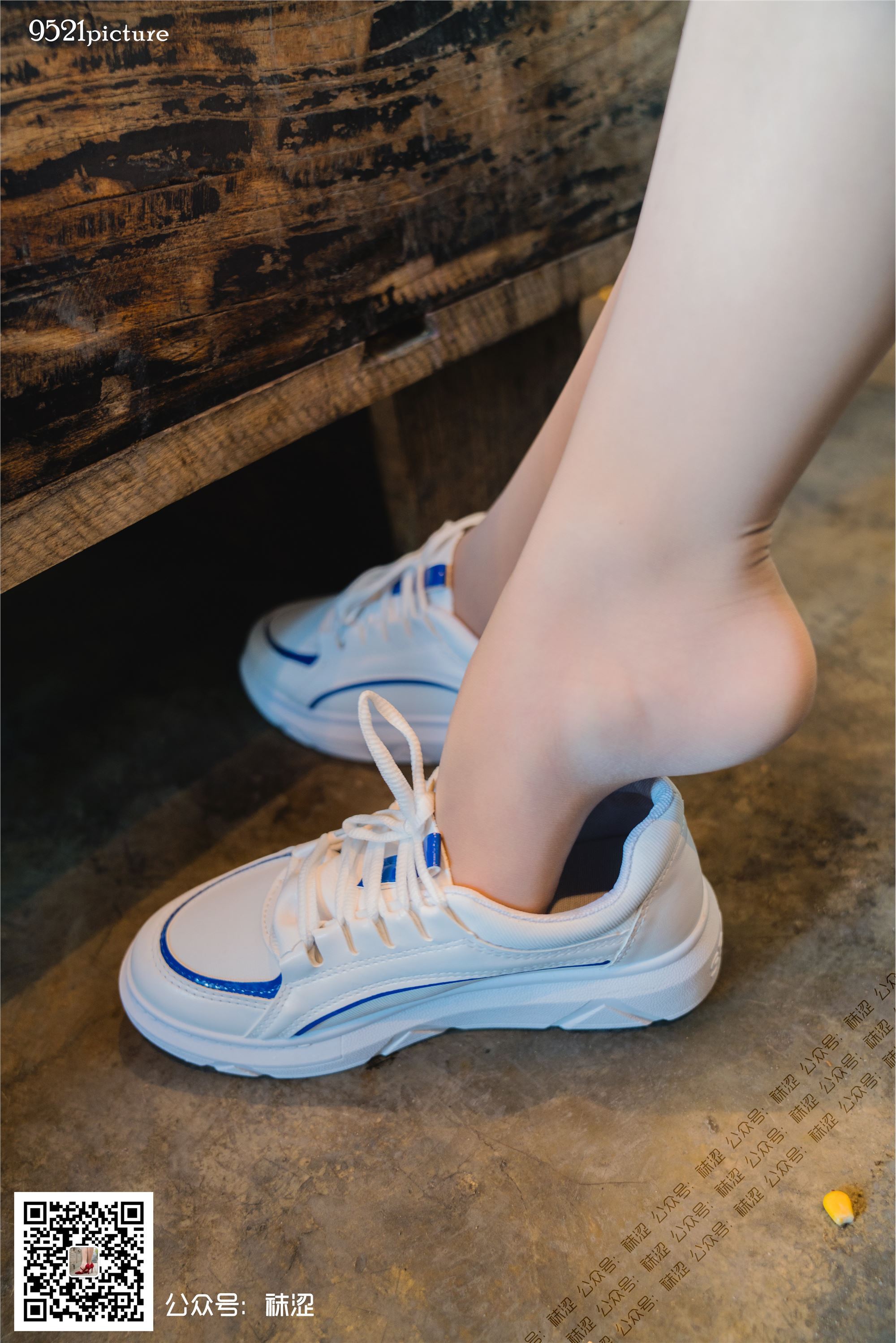 袜涩 005 Amanda学生制服